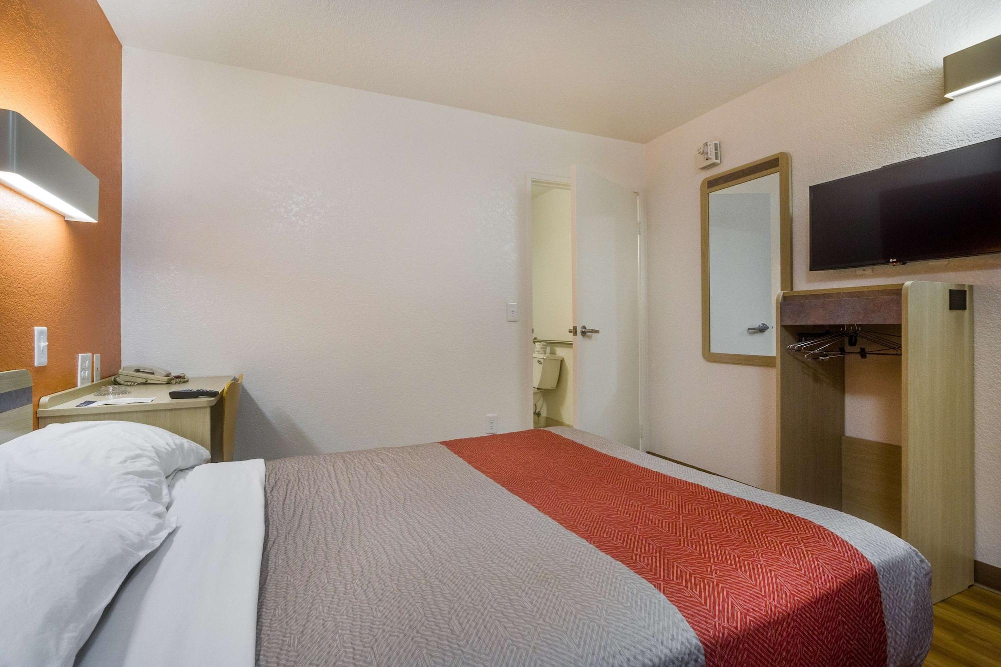Park Inn By Radisson, Lakewood Esterno foto